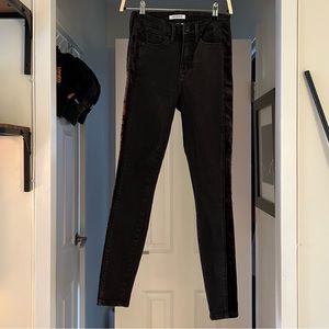 Good American Good Legs Tuxedo Skinny Jeans